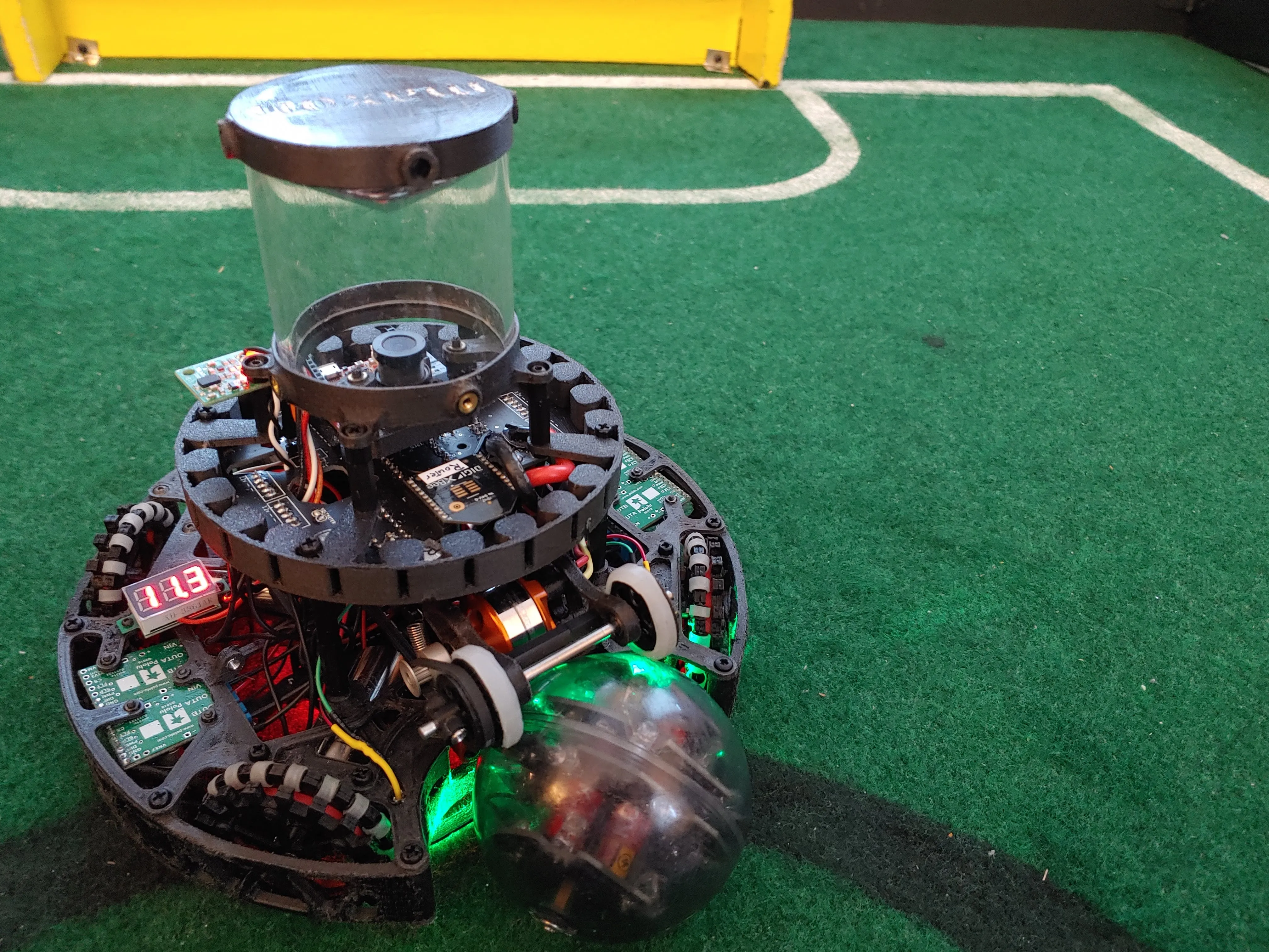 Robot Soccer Lightweight